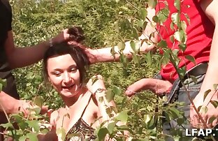 XXX ich phimsex sub khong che helf meiner Oma im Bad